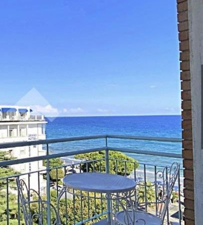 residence cristallo Alassio Exterior foto